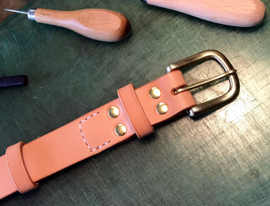 腰ベルト(別角度)